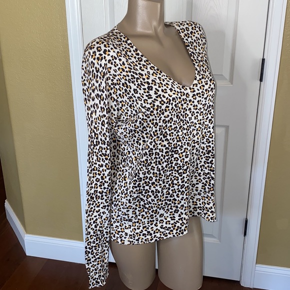 SILK Equipment Femme Animal Print Lightweight Sweater L - Picture 3 of 7